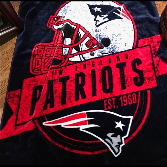 TWO New England Patriots Blankets - Picture 2 of 2
